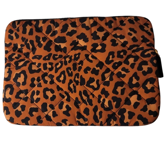 Marc Jacobs Leopard Print Quilted 13" Tablet Case - Picture 2 of 7